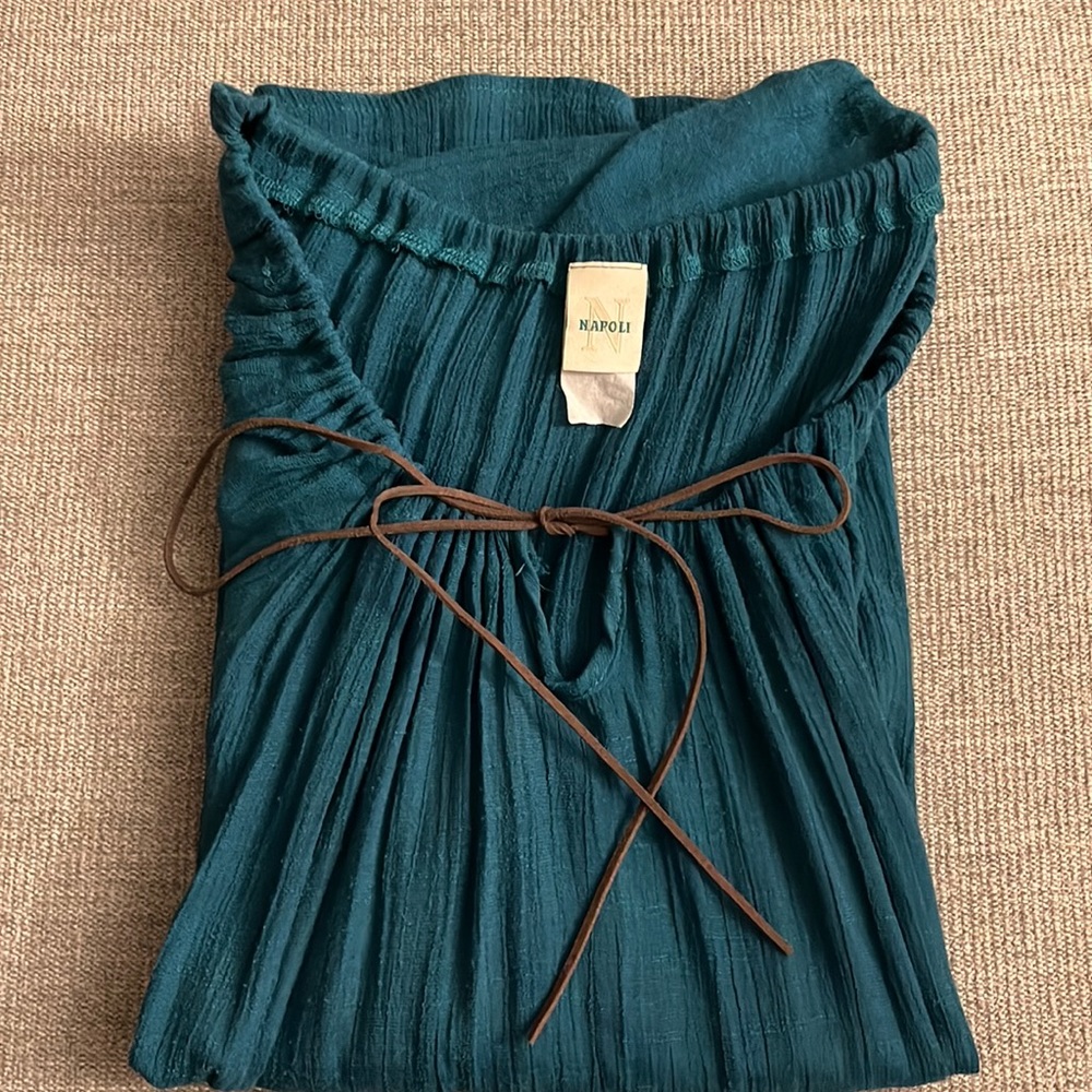 A beautiful short sleeve shirt